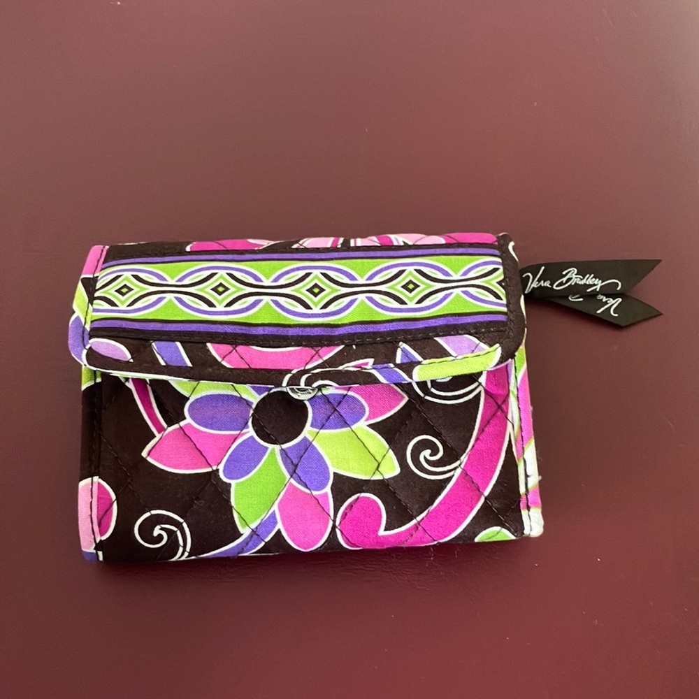 Vera Bradley purple punch floral quilted cotton NWOT wallet few loose th… - Picture 1 of 12